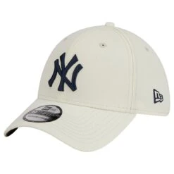 Men's New York Yankees New Era Cream Chrome Team Classic 39THIRTY Flex Hat