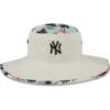 Men's New York Yankees New Era Natural Retro Beachin' Bucket Hat