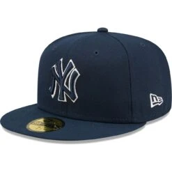 Men's New York Yankees New Era Navy Oceanside Green Undervisor 59FIFTY Fitted Hat