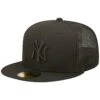 Men's New York Yankees New Era Blackout Trucker 59FIFTY Fitted Hat